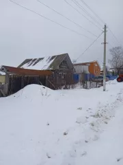 Здание, жилое, площадь 29 кв. м., общая долевая собственность, доля в праве 1/5, кадастровый номер 21:07:221703:107, с земельным участком для ведения личного подсобного хозяйства, площадь 3700 кв. м., общая долевая собственность, доля в праве 1/5, кадастровый номер 21:07:221703:12, местоположение…