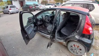 Peugeot 107, 2007 года, 68 лс, 274236 км. Автомобиль PEUGEOT 107, 2007 года выпуска, VIN - VF3PNCFAC88172290, цвет: черный, рег. знак: Е693АМ164. Учтено техническое состояние: коррозийные повреждения порогов. Имеются потертости, вмятины, сколы лакокрасочного покрытия. Требуется химчистка салона.