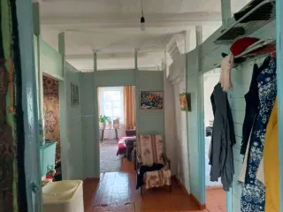 Доля здания 76.8 кв.м и участка 3703 кв.м Амурская область 1/5 доля здания, площадь 76.8 кв.м., назначение: жилое, количество этажей: 1, адрес (местонахождение): Россия, Амурская область, р-н Магдагачинский, с Черняево, ул Подгорная, д 20, кадастровый (условный) номер: 28:16:013901:1259. 1/5 доля…