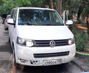 VOLKSWAGEN TRANSPORTER, 2010 года выпуска, VIN WV2ZZZ7HZBH004490. Находится в залоге у АО «Экспобанк».