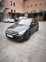 Легковой автомобиль Hyundai 130 1.6 GLS AT 2011 года, черный цвет. VIN: TMADC51DBCJ216016, ПТС: 77 YO 200069, госномер: T524TT96. Произведен в Польше, производитель: Hyundai Motor Manufacturing Czech S.R.O. (Чешская Республика). Двигатель бензиновый G4FC №BZ241111, мощность 126 л.с. (92.7 кВт)…