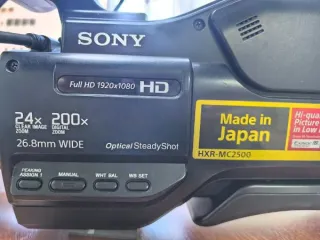 Видеокамера Sony HXR-MC2500 Видеокамера Sony HXR-MC2500 
Вид оборудования: видеокамера 
Состояние объекта (новое, б\у): б/у 

