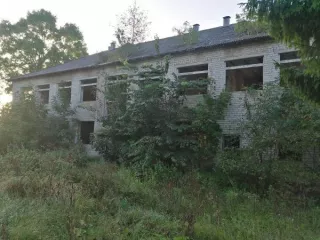 Нежилое здание (бытовое обслуживание), кадастровый номер 39:07:060305:125, площадь 574,8 кв.м, с земельным участком,кадастровый номер 39:07:060305:423 Нежилое здание (бытовое обслуживание), кадастровый номер 39:07:060305:125, площадь 574,8 кв.м, с земельным участком,кадастровый номер…