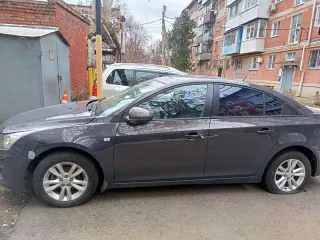 Chevrolet Cruze 2013 г.в. VIN XUFJA695JD3041123. Находится в залоге у ПАО ВТБ.