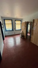 Нежилое помещение площадью 27,5 кв. м, расположенное по адресу: Свердловская область, г. Ревда, с. Мариинск, ул. Мичурина, д. 1, кадастровый номер 66:21:0000000:5201, этаж № 1. Назначение: нежилое. Объект расположен в пределах здания с кадастровым номером 66:21:1501002:939. Ограничения и…