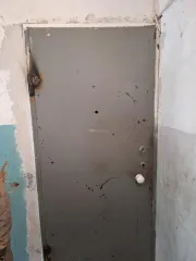 Комната 18,3 кв. м, Республика Башкортостан, адрес: Республика Башкортостан, г. Ишимбай, Геологическая ул., д. 42, кв. 66, комн. 4, 5 этаж, кадастровый номер 02:58:020253:608, ограничения и обременения: зарегистрированные в жилом помещении лица и/или право пользования жилым помещением у третьих лиц…