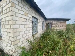 Земельный участок общей площадью 1125 кв.м. с расположенным на нем объектом недвижимого имущества, расположенные по адресу: Российская Федерация, Орловская область, Орловский район, р-н Кромской, с/п Апальковское, п. Успенский Земельный участок общей площадью 1125 кв.м. с расположенным на нем…