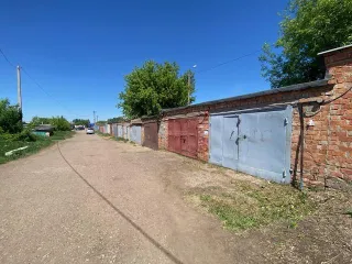 Гаражный бокс 18,9 кв. м, Республика Башкортостан, г. Кумертау, тер. Массив №3 Бабаевская, зд. 1, пом. 109, 1 этаж, кадастровый номер: 02:60:010135:408, ограничения и обременения: наличие перепланировки/переустройства/реконструкции установить невозможно.