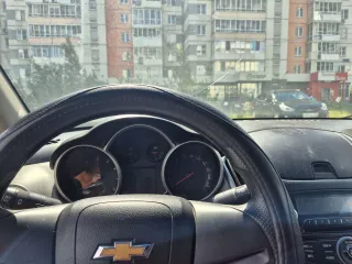 Chevrolet Cruze, 2013. Легковой автомобиль, марка: Шевроле, модель: Круз, год изготовления: 2013, VIN: XUFJF686JD3057586, ПТС: 78 НУ 302134, г/н: Х023СУ174, разрешенная максимальная масса 1823 кг, масса без нагрузки 1475 кг. Ознакомление с имуществом производится по адресу: г.Челябинск…