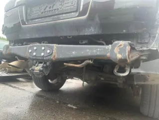 Lexus LX 570 VIN: JTJHY00WX04279138