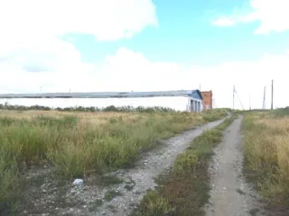 Весовая площадью 15 м2, кадастровый номер: 74:05:0800001:828, адрес: Челябинская область, Варненский район, с. Бородиновка, ул. Мира, 43. Подводящий газопровод к зернотоку, инв. № 304. Склад площадью 1 195 м2, кадастровый номер: 74:05:0800001:531, адрес: Челябинская область, Варненский район, с…