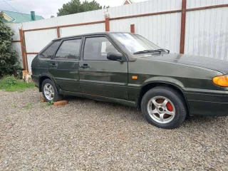 ВАЗ 21140 2006 года, VIN: XTA21140064283450, госномер: М985ХН161. Двигатель 1.5 литра, механическая коробка передач. Имеются значительные очаги коррозии. Возможна замена прокладки ГБЦ, необходима замена патрубков охлаждения двигателя. Сломана передняя пассажирская дверная ручка. Не работает…