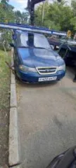 Daewoo Nexia 2006 года, 85 л.с., пробег 450000 км. VIN: XWB3D31UD6A098194, тип кузова седан, цвет темно-синий, госномер Р422ХМ93. Имеются внешние повреждения: потертости, царапины, вмятины, очаги коррозии на кузове, трещины и сколы стекол. Отсутствуют ключи, доступ внутрь, документы ПТС и СТС, а…