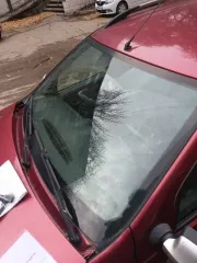 Renault Sandero Stepway 2011 года, красный цвет. Пробег 115035 км, АКПП. Мощность 103 л.с. (76 кВт), бензиновый двигатель 1.6 л (1598 куб. см), модель двигателя К4МС697, номер D011009. Экологический класс 4. VIN: X7LBSRBYNBH456858, ПТС 77НК 672270. Разрешенная максимальная масса 1615 кг, масса без…