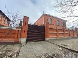 Здания 403 кв.м. и земельный участок 2250+/-17 кв.м. в Ингушетии: 1) Земельный участок, кадастровый номер: 06:01:0500001:1317, площадью 2 250 +/-17 кв.м., Земли населенных пунктов, вид разрешенного использования: под дошкольное детское учреждение, адрес: Республика Ингушетия, р-н Малгобекский, с…