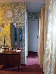 1/4 доли квартиры 57.2 кв. м в Орловской области, еще 1/4 доли в праве собственности на жилое помещение с кадастровым номером 57:16:0010201:356, общей площадью 57.2 кв. м., расположенный по адресу: Российская Федерация, Орловская область, р-н Глазуновский, пгт Глазуновка, пер. Мелиораторов, д 2…