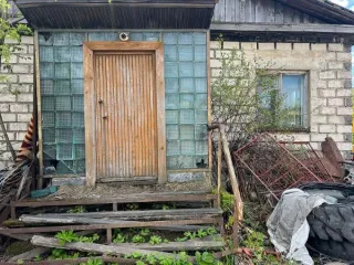 Комплекс недвижимости, Сахалинская область, 9117,3 м². Местоположение: Сахалинская область, р-н Александровск-Сахалинский, г. Александровск-Сахалинский, ул. Осоавиахимовская, д. 60: 1. Земельный участок площадью 7599 +/- 5 кв.м., 2. Здание (Гараж-мастерские) площадью 1059 кв.м., 3. Здание…