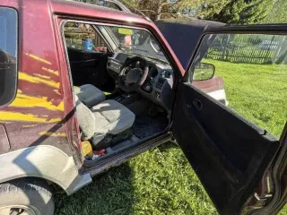 Mitsubishi Pajero 1995 года, легковой автомобиль, марка: Mitsubishi, модель: PAJERO, год изготовления: 1995, цвет: Красный, VIN: Отсутвует, ПТС: 24РС653334, г/н: В492УН124, кузов №: Н57А0002628, вид собственности: индивидуальная.