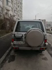 Легковой автомобиль «Toйота Ленд Крузер Прадо», 2000 года выпуска, идентификационный номер VIN: JT111VJ9500072743, цвет белый/серебристый.  Техническое состояние хорошее, автомобиль на ходу. Требуется ТО и замена аккумуляторной батареи разряжена .