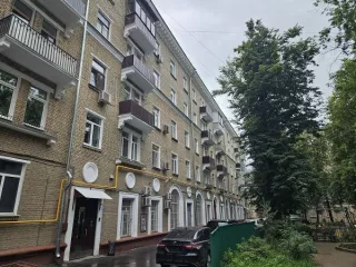 Нежилое помещение по адресу: г. Москва, пр. Аэропорта, д. 11А, площадью 596,9 кв.м, кадастровый номер: 77:09:0005004:9206. Назначение нежилого помещения: Свободное. Общая площадь: 596.9. Кадастровый номер: 77:09:0005004:9206.
