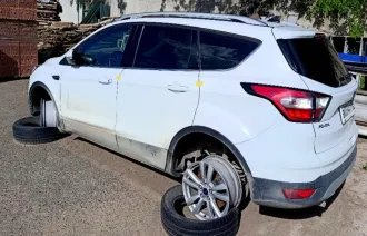 Ford Kuga 2018, VIN: Z6FAXXESMAJU09518, 2018г.в., гос.№В074АТ164. Местонахождение имущества: Республика Мордовия, г.Саранск, ул. Рабочая, д. 124.