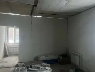 Жилой дом 50,6 кв.м и земельный участок 752 кв.м, г. Алапаевск, Свердловская обл., адрес: Свердловская обл., г. Алапаевск, ул. Большакова, д.11. Жилой дом, площадью 50,6 кв.м, расположенный по адресу: Свердловская область, МО город Алапаевск, ул. Большакова, д.11, кадастровый номер…