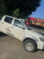 Toyota Hilux 2014, цвет кузова белый, тип транспортного средства грузовой бортовой, год выпуска 2014, идентификационный номер (VIN) AHTFZ29G509108768, регистрационный знак Р686РР26, рабочий объем 2982 см³, мощность двигателя 126.0/171 кВт/л.с., ключ зажигания, документы отсутствуют, транспортное…