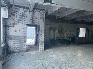 Здание магазина 282,9 кв.м, земельный участок 1 006 кв.м, Ленинградская область. Здание нежилое (здание магазина), площадь 282,9 кв. м, кадастровый номер 47:20:0905001:99. Земельный участок, категория земель: земли населённых пунктов, виды разрешенного использования: торговля, площадь: 1 006 +/- 11…