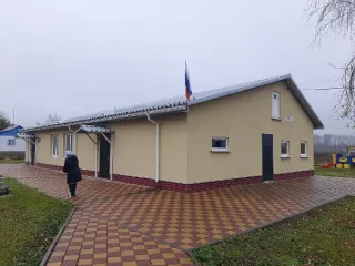 Жилой дом, назначение – жилой дом, кадастровый номер 57:18:0370101:187, адрес (местонахождение) объекта: Орловская область, р-н Покровский, д Даниловка; с земельным участком, категория земель: земли населённых пунктов, вид разрешенного использования: Для обслуживания здания и территории, общая…