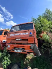 Грузовой автомобиль KAMAZ-6522, 2005 год выпуска, государственный номер а779тн/159, VIN XTC65220051111988. Была произведена замена кабины, старый VIN ХТС65220051115094. Местонахождение - поселок городского типа Игрим.