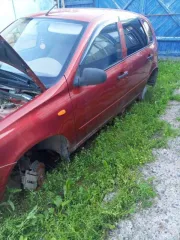 Lada Kalina 2009 года, VIN XTA11193090091081, пробег 164 000 км, цвет серебристо-красный. Состояние неудовлетворительное.