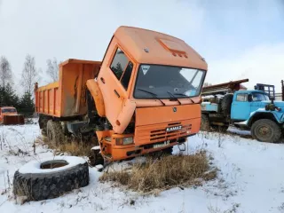 Движимое имущество (автомобили, специализированная техника), расположенное в Хабаровском крае, п. Галкино. Автомобиль КамАЗ-65222, VIN X1F652220D0000398, шасси XTC 652220 C1288561, 2013 г.в., гос. номер Т 538 ХК 163. Автомобиль КАМАЗ 65222-43, VIN XTC652224E1300015, 2014 г.в., гос. номер У 664 ЕА…