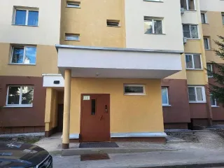 Квартира 40,8 кв.м, 2-комн., Московская область, г. Видное, мкр. Солнечный, д. 3, кв. 20, кадастровый номер: 50:21:0010217:3802. Залог по обязательствам должника перед ООО СФО MERKURIJ