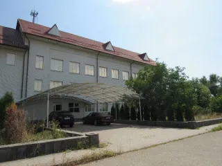 Административное здание, 1134.3 кв.м, Ставропольский край, Минераловодский р-н, вид объекта недвижимости: здание, назначение: нежилое, площадь 1134,3 кв.м, количество этажей 3, в том числе подземных 0, кадастровый номер 26:23:140721:146, ограничение прав и обременение объекта: запрещения…