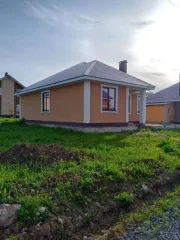 Дом 98,9 кв.м. и участок 607 кв.м., Республика Башкортостан, дом 98,9 кв.м. и земельный участок 607 кв.м. в Уфе, жилой дом пл. 98,9 м², кад. № 02:55:040616:13949, и земельный участок 607 м², кад. № 02:55:040616:3295, по адресу: Республика Башкортостан, Уфа, с. Нагаево, Заповедная, д.57и. Находится…