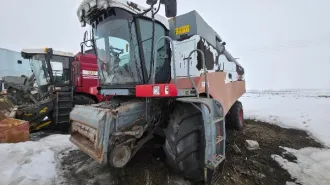 Комбайн зерноуборочный РСМ-142 ACROS-530, 2008 г.в., г/н: 0519TB68, зав. №: 001339, № двиг: 80258551, цвет: бело-красный. Назначение: Комбайн зерноуборочный. Марка: РСМ-142 ACROS-530. Год выпуска: 2008. Модель: РСМ-142 ACROS-530. VIN (заводской) номер: 001339.