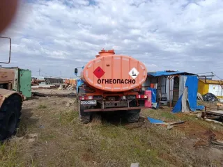 Урал 56751-0000010-12 2003, специализированный заправщик 56751-0000010-12, г/н О038НТ196, VIN X895675C030BJ6224, г.в. 2003.