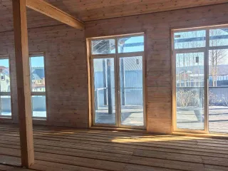 Жилой дом 178,3 кв.м. с участком 750 +/- 10 кв.м. в Московской области, городском округе Ступино, с. Старая Ситня, ул. Строительная, д. 2а. Здание, назначение: жилой дом, площадь: 178,3 кв.м., количество этажей: 2, кадастровый номер: 50:33:0030539:1392. Земельный участок площадью 750 +/- 10 кв.м…