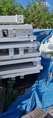 Конструкции колонн и анкерных планок металлические из балки 40К4, стали листовой толщина от 10 мм до 45 мм, огрунтованные. Конструкции балок и прокладок металлические из труб квадратных периметром от 1,3 м до 2,12 м толщин. Конструкции стропильных и подстропильных ферм металлические из труб…