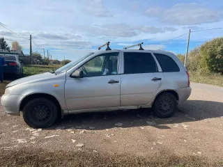 Лада Калина 2011 автомобиль Лада Калина, год выпуска: 2011, VIN: XTA111730B0110857, цвет кузова: Серебристый