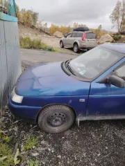 ВАЗ 21110 2000 года выпуска, цвет серебристо-ярко-синий. VIN: XTA211100Y00028790, ПТС: 51 КТ 896069, государственный номер H858PP44. Разрешенная максимальная масса 1530 кг, масса без нагрузки 1030 кг.