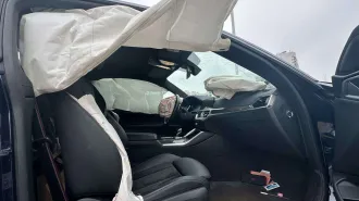 Bmw 4series 430i xdrive, 2022 года выпуска, идентификационный номер (vin) WBA71AP070CL19575, автомобиль не на ходу, после ДТП (см. фото), технически не исследовался, требуется осмотр.