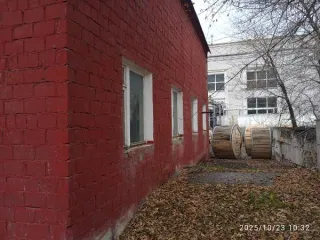 Здание автоматической станции пожаротушения 65.8 кв.м, Саранск. Отдельно стоящее здание с земельным участком по адресу: г. Саранск, ул. Строительная, д. 3. Год постройки – 1994, площадь – 65.8 кв.м, этаж 1, имеется отдельный вход, материал стен – кирпич. Объект расположен на земельном участке…