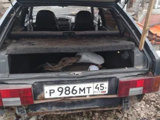 ВАЗ 2114, 2007 года, черный, 1.6 л (81 л.с.), пробег 300000 км. VIN: XTA21144074457740. Двигатель и коробка передач в хорошем рабочем состоянии. Требует ремонта: отсутствует аккумулятор, имеются сколы, царапины и очаги сквозной коррозии на крыльях, порогах и дверях. Возможны другие скрытые…