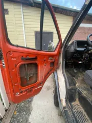 Газель ГАЗ 33023, 2001 г.в., VIN XTAH33023011836056, грузовой бортовой, шасси 33023011862980, кузов 33023010014650, цвет желто-белый, мощность двигателя кВт/л.с 65/4/88.9, ПТС 86 КТ 033537 от 14.10.2006, СТС 9925 688799 от 05.10.2021.
