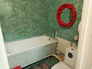 Квартира, 60 м², Иркутская область, кадастровый номер 38:34:013701:1592, адрес: 665717, Россия, Иркутская обл., г. Братск, жилрайон Центральный, ул. Обручева, 6а, 60. Обращаю внимание, что квартира имеет одну комнату жилую, кухню, совместный санузел, ремонт косметический, все окна заменены на ПВХ…