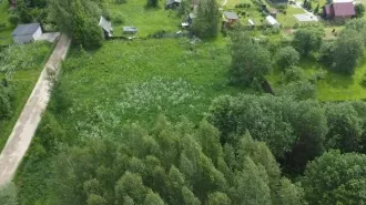 Земельный участок: кадастровый квартал 50:07:0070102, площадь 2462 кв.м, категория - «земли населенных пунктов», вид разрешенного использования - «для ведения личного подсобного хозяйства (приусадебный земельный участок)», местоположение: Московская область, Волоколамский муниципальный округ, д…
