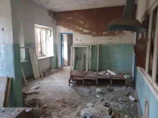 Нежилое здание 324,4 кв.м и земельный участок 15000 кв.м, Псковская область Нежилое здание площадью 324,4 кв.м., кадастровый номер 60:24:0051401:290 и земельный участок площадью 15000 кв.м., к№ 60:24:0051401:7, расположенные по адресу: РФ, Псковская область, м.о. Усвятский, д. Шершни, ул…