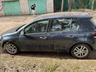 Автомобиль: Volkswagen Golf, 2011 года выпуска, VIN WVWZZZ1KZBW311416, госномер Е 215 РР 799, цвет серо-синий.