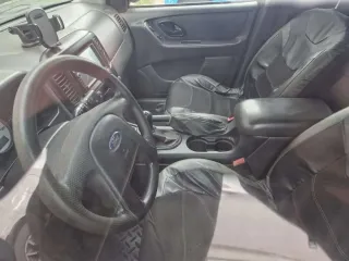 FORD ESCAPE 2004 <p>Автомобиль легковой, марка FORD ESCAPE, г.в. 2004, VIN: 1FMYU02Z25KA62963. Аккумуляторная батарея автомобиля разряжена. Автомобиль находится в залоге. Залогодержатель ПАО "Сбербанк России".</p>